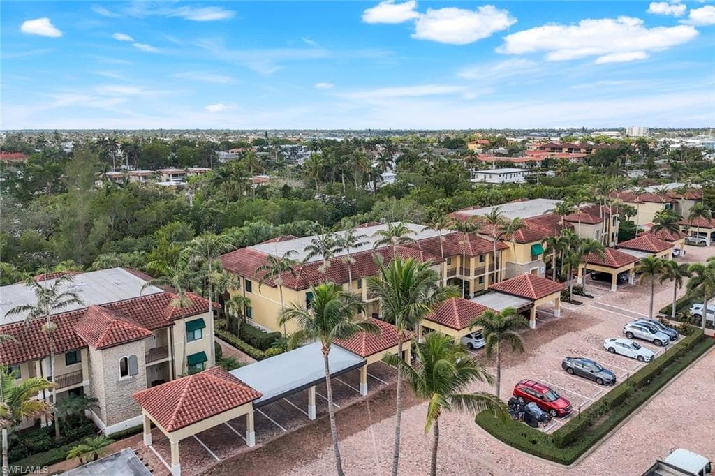1035 Sandpiper St F103, Naples, FL 34102-32