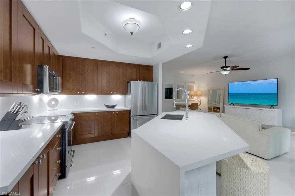 1035 Sandpiper St F103, Naples, FL 34102-6