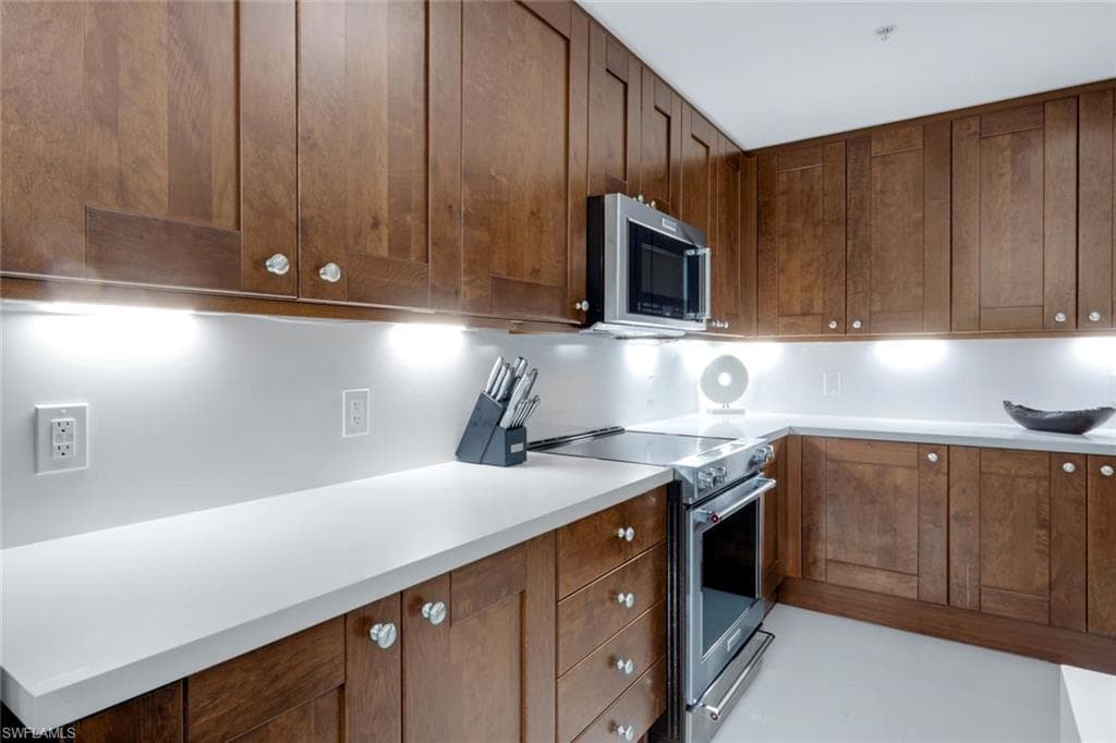 1035 Sandpiper St F103, Naples, FL 34102-7
