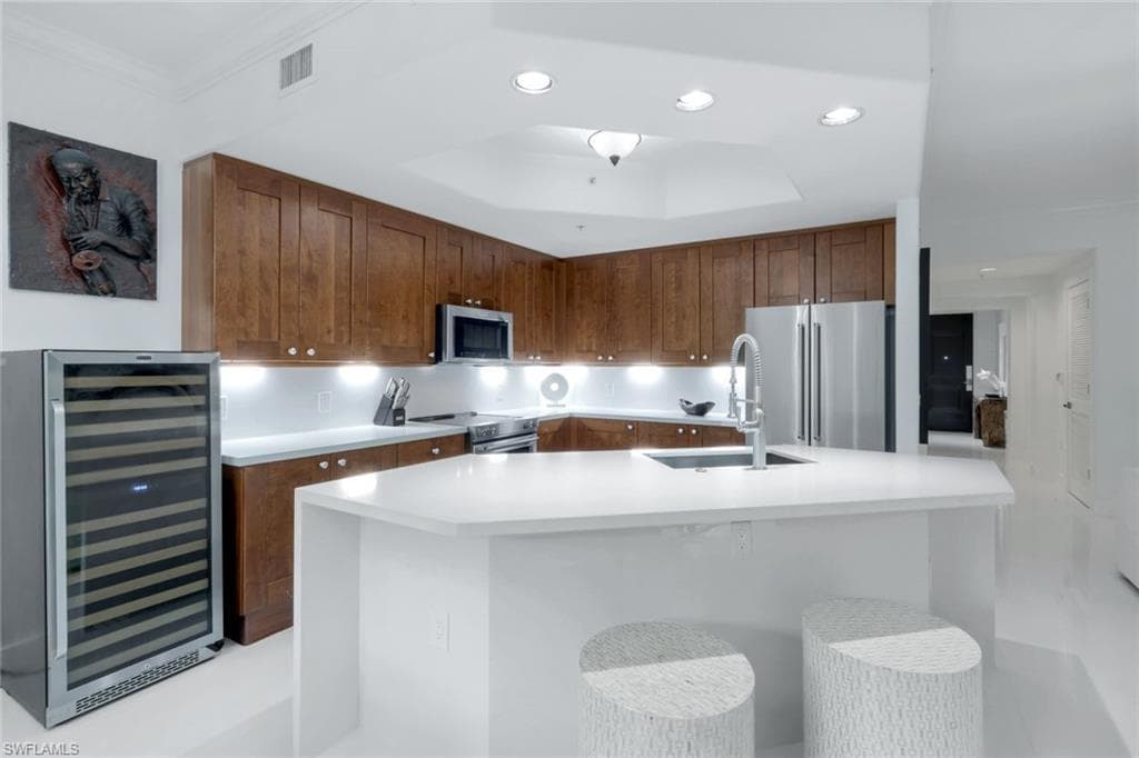 1035 Sandpiper St F103, Naples, FL 34102-8