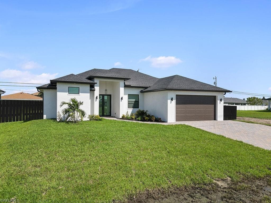 2304 Kismet Pkwy W, Cape Coral, FL 33993-2