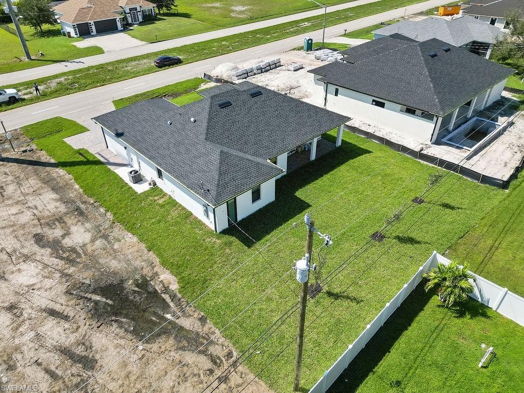 2304 Kismet Pkwy W, Cape Coral, FL 33993-32