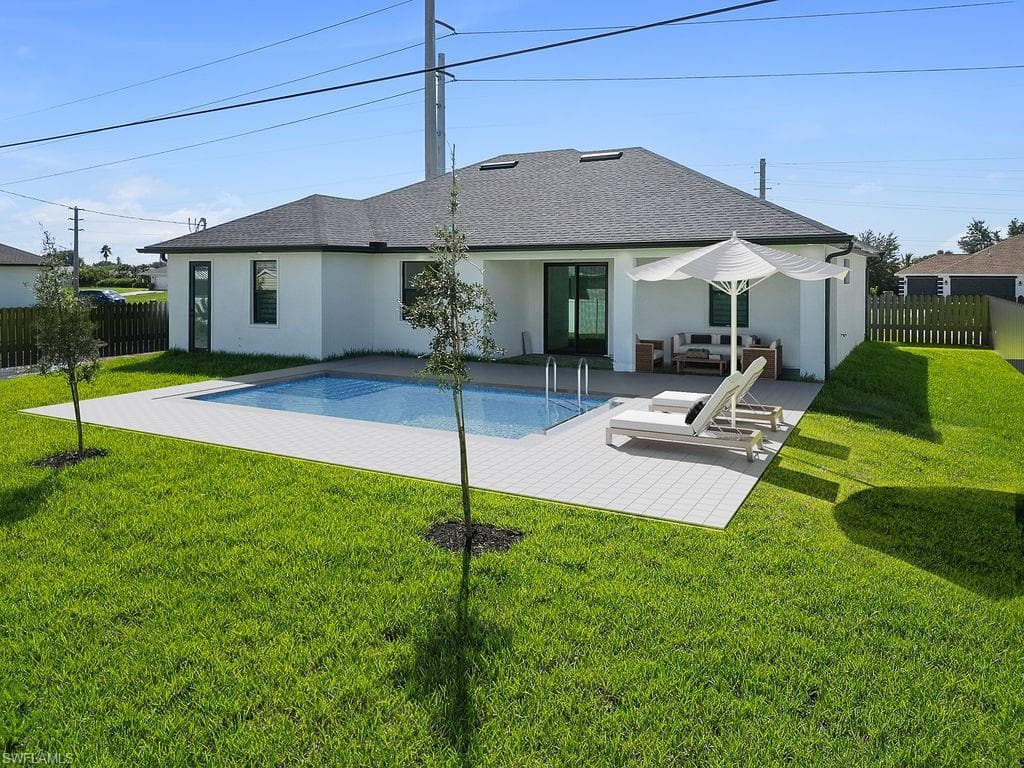 2304 Kismet Pkwy W, Cape Coral, FL 33993-39