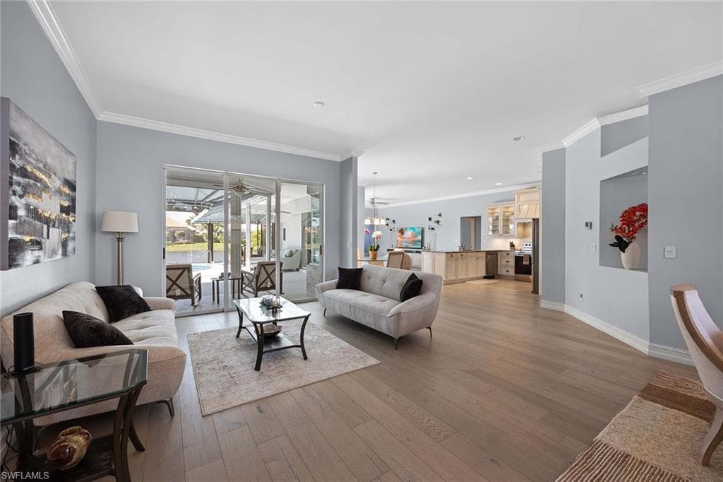 8943 Lely Island Cir, Naples, FL 34113-9