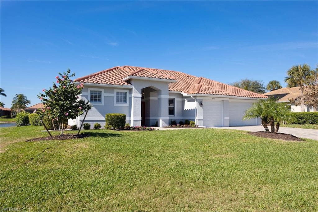 8943 Lely Island Cir, Naples, FL 34113-1