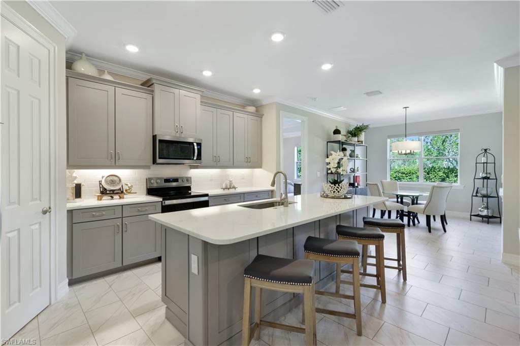 28025 Seasons Tide Ave, Bonita Springs, FL 34135-1