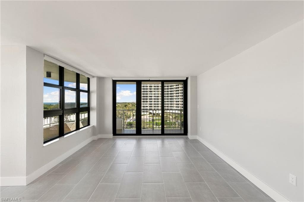 320 Seaview Ct 2-512, Marco Island, FL 34145-10