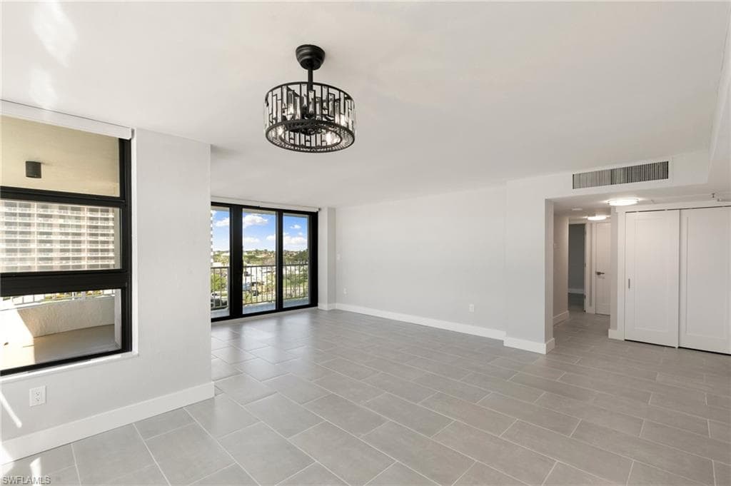 320 Seaview Ct 2-512, Marco Island, FL 34145-13