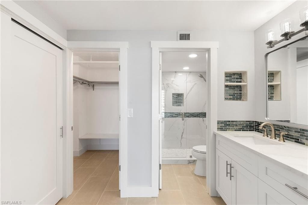 320 Seaview Ct 2-512, Marco Island, FL 34145-5