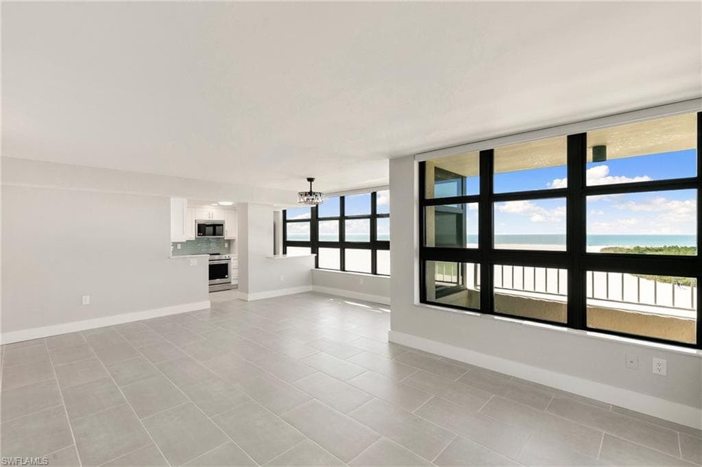 320 Seaview Ct 2-512, Marco Island, FL 34145-8