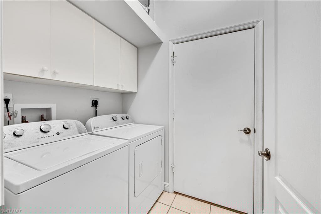 1610 Begonia Ct, Marco Island, FL 34145-21