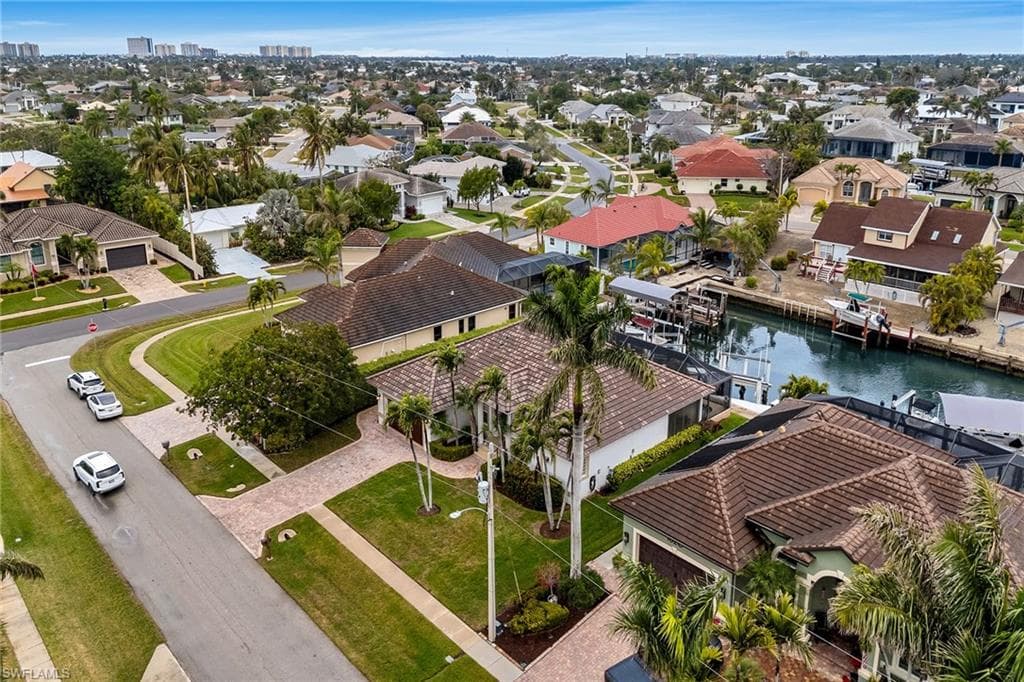 1610 Begonia Ct, Marco Island, FL 34145-45