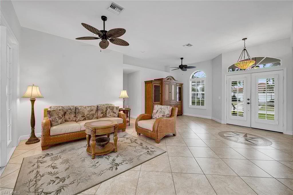 1610 Begonia Ct, Marco Island, FL 34145-4