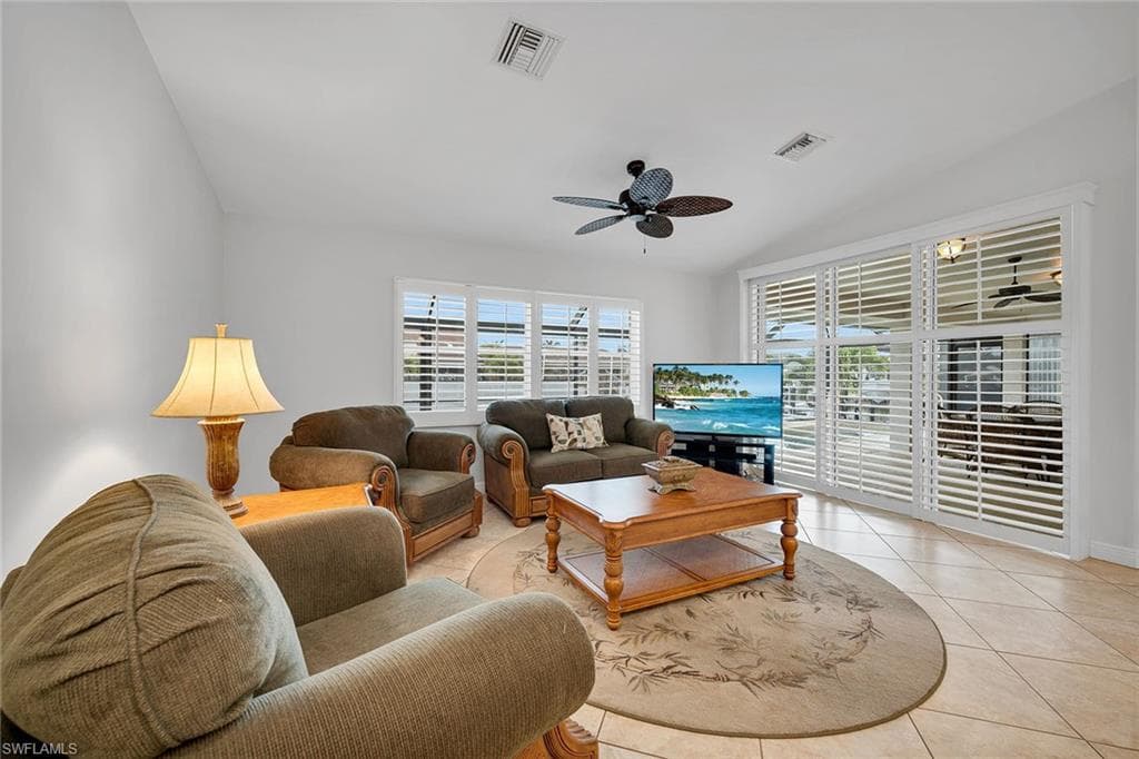 1610 Begonia Ct, Marco Island, FL 34145-5