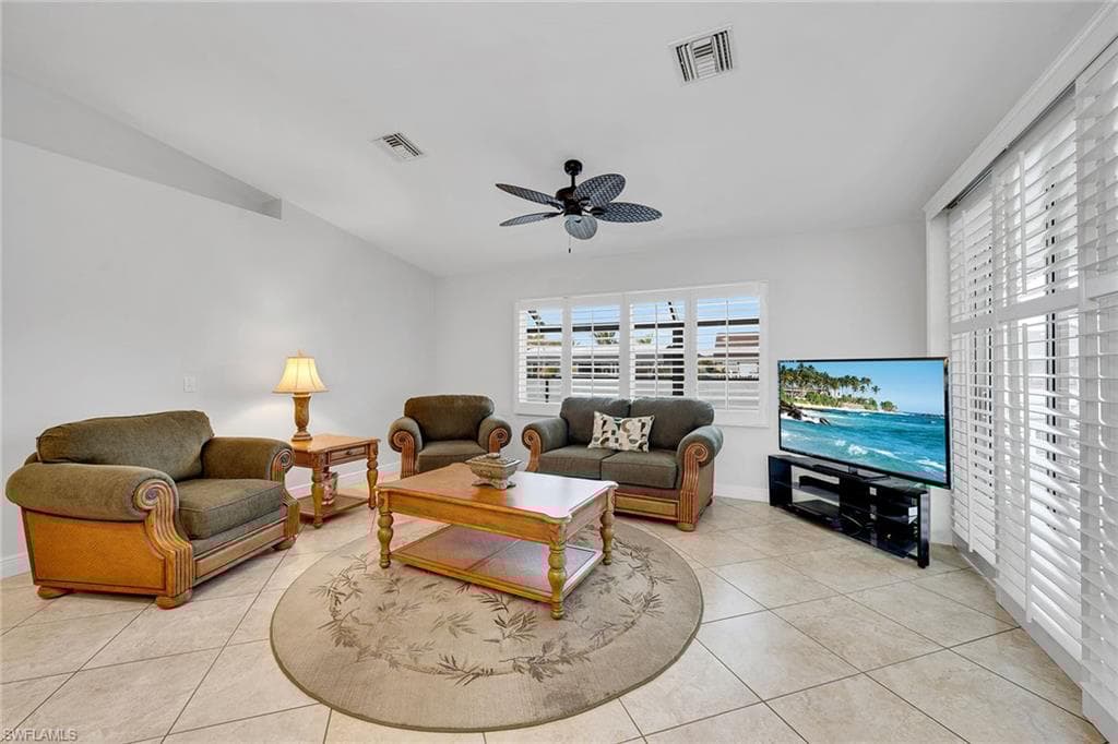 1610 Begonia Ct, Marco Island, FL 34145-6