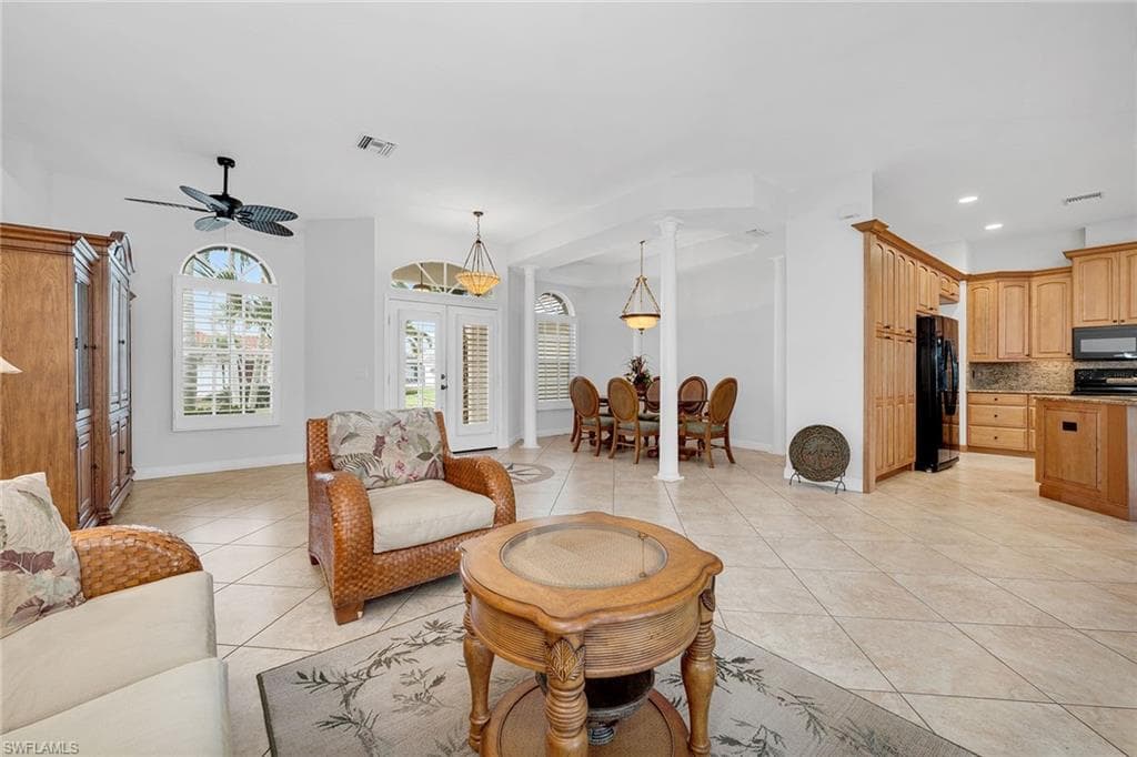1610 Begonia Ct, Marco Island, FL 34145-8