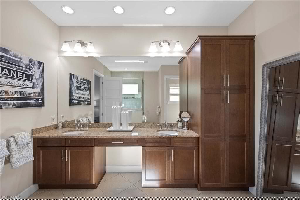5073 Tortola Ct, Naples, FL 34113-18