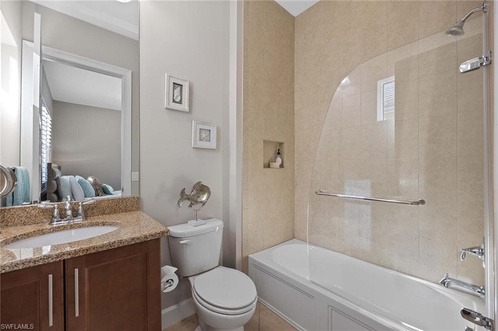 5073 Tortola Ct, Naples, FL 34113-22