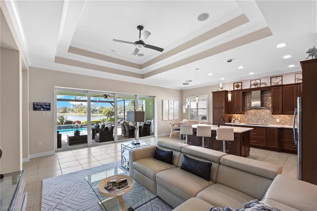 5073 Tortola Ct, Naples, FL 34113-6