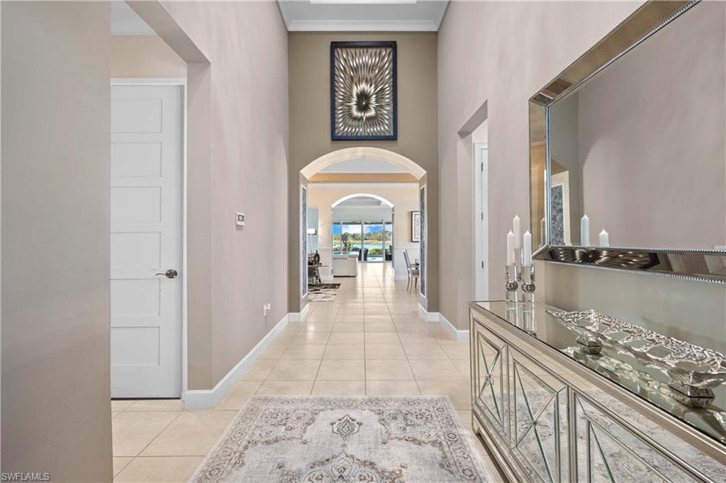5073 Tortola Ct, Naples, FL 34113-8