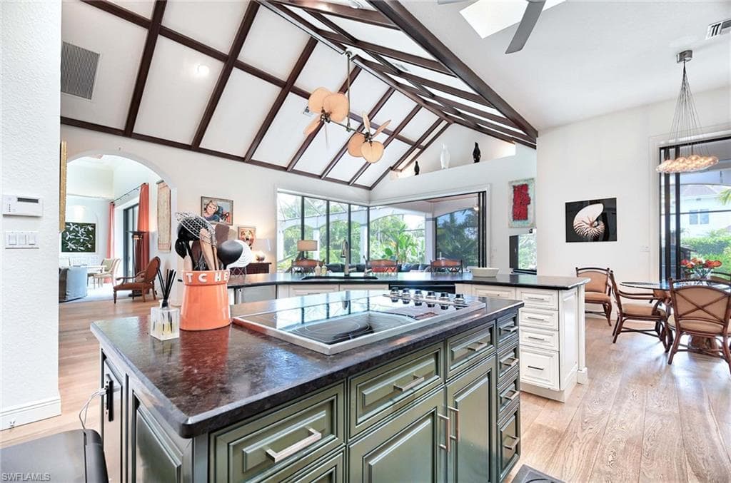 2755 Lantern Ln, Naples, FL 34102-13