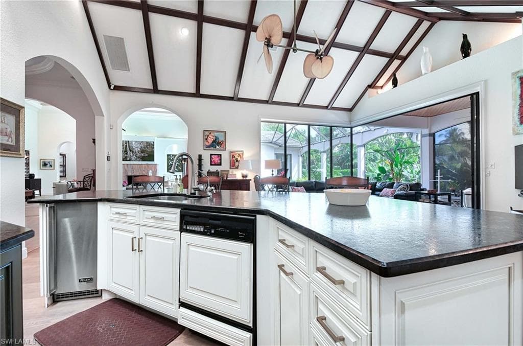 2755 Lantern Ln, Naples, FL 34102-14