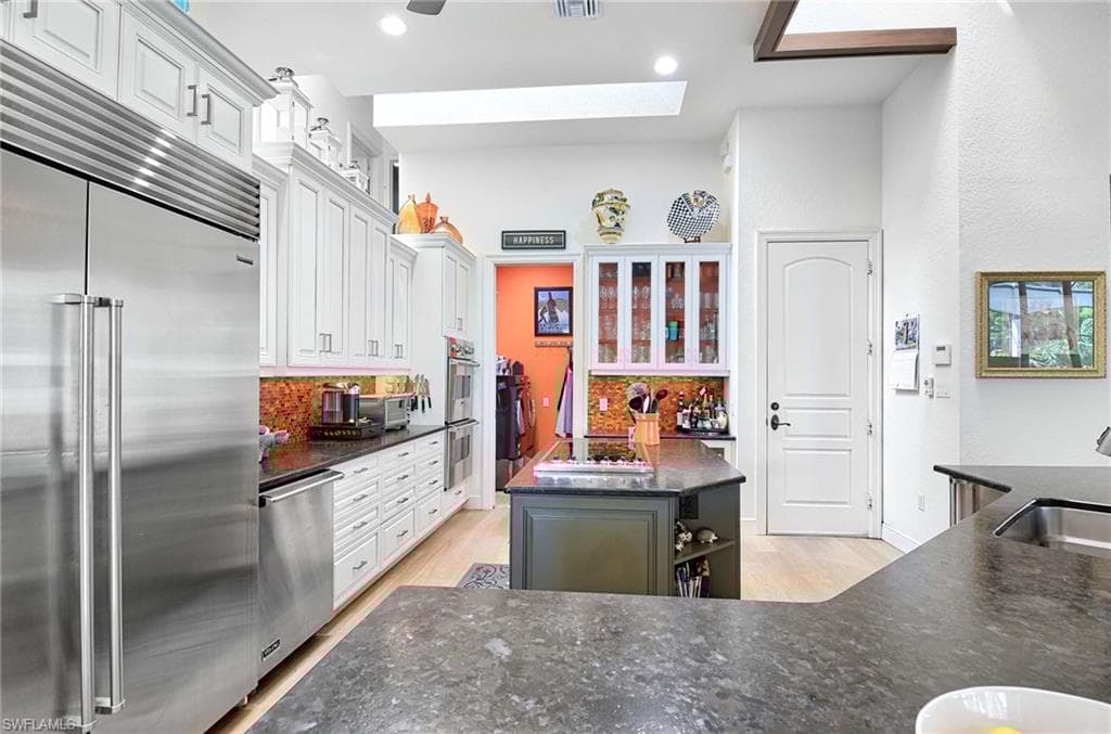 2755 Lantern Ln, Naples, FL 34102-15