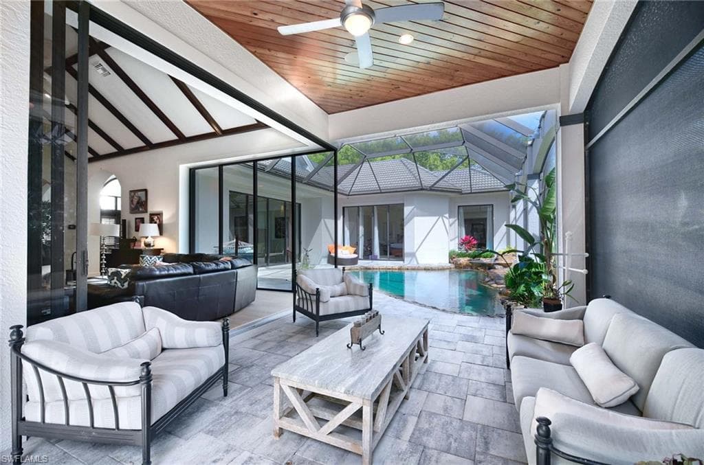 2755 Lantern Ln, Naples, FL 34102-19