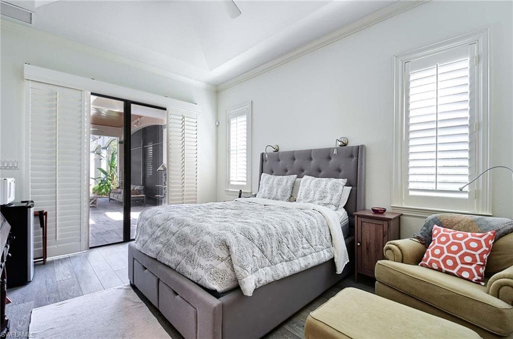 2755 Lantern Ln, Naples, FL 34102-24