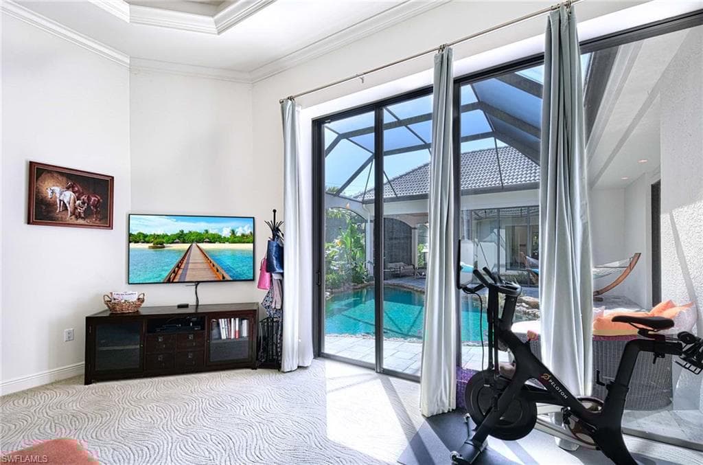 2755 Lantern Ln, Naples, FL 34102-37