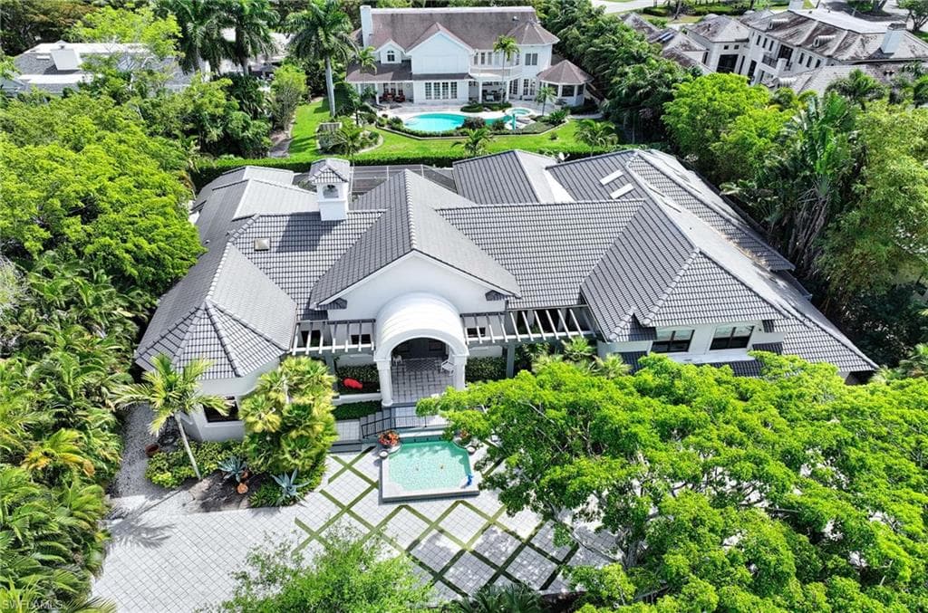 2755 Lantern Ln, Naples, FL 34102-48