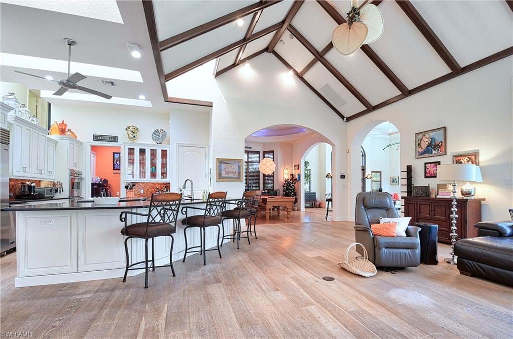 2755 Lantern Ln, Naples, FL 34102-6