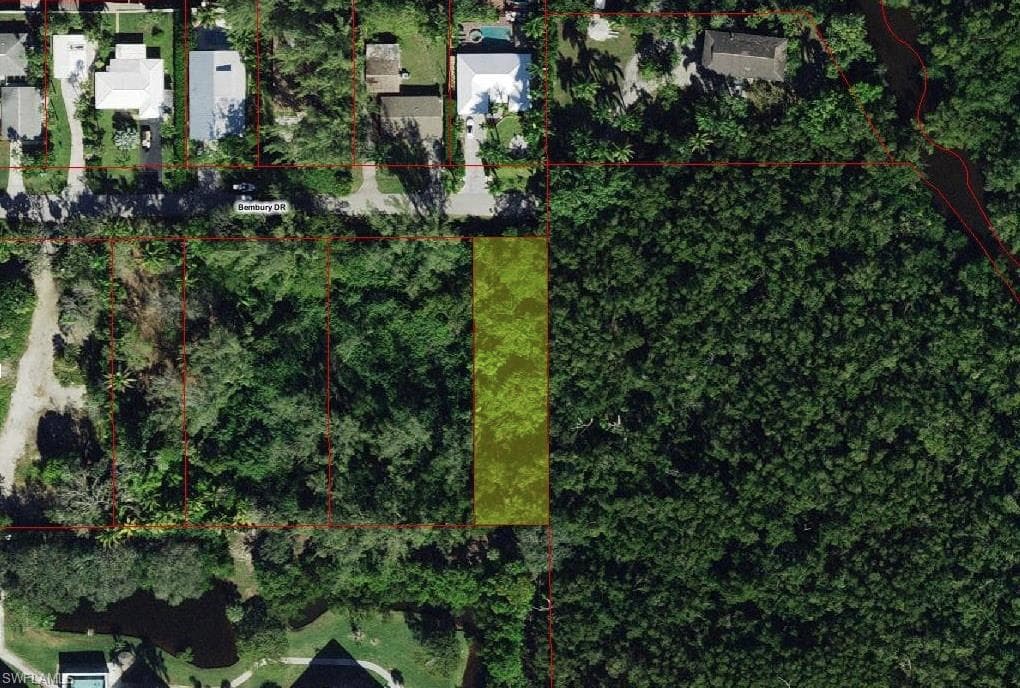 1552 Bembury Dr, Naples, FL 34102-2