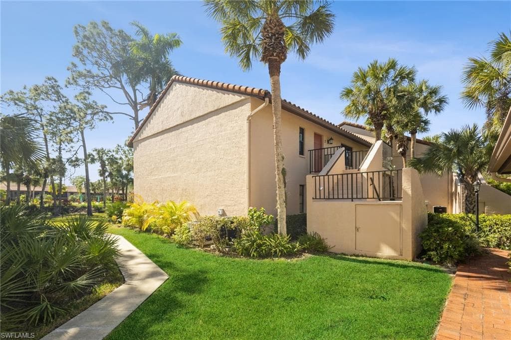3219 Horse Carriage Way 2, Naples, FL 34105-12