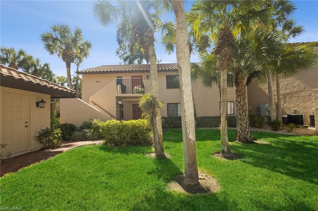 3219 Horse Carriage Way 2, Naples, FL 34105-14