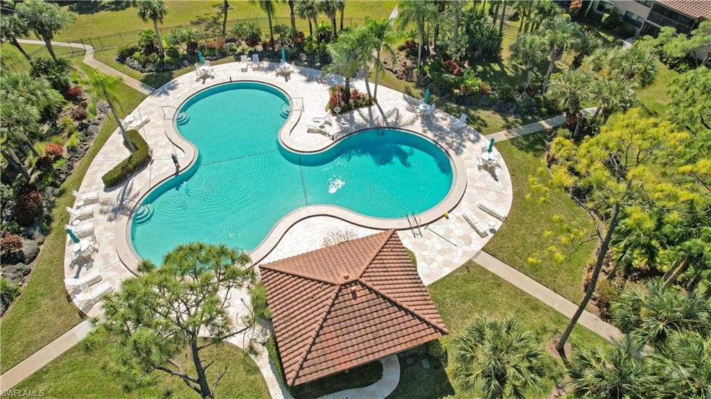 3219 Horse Carriage Way 2, Naples, FL 34105-2