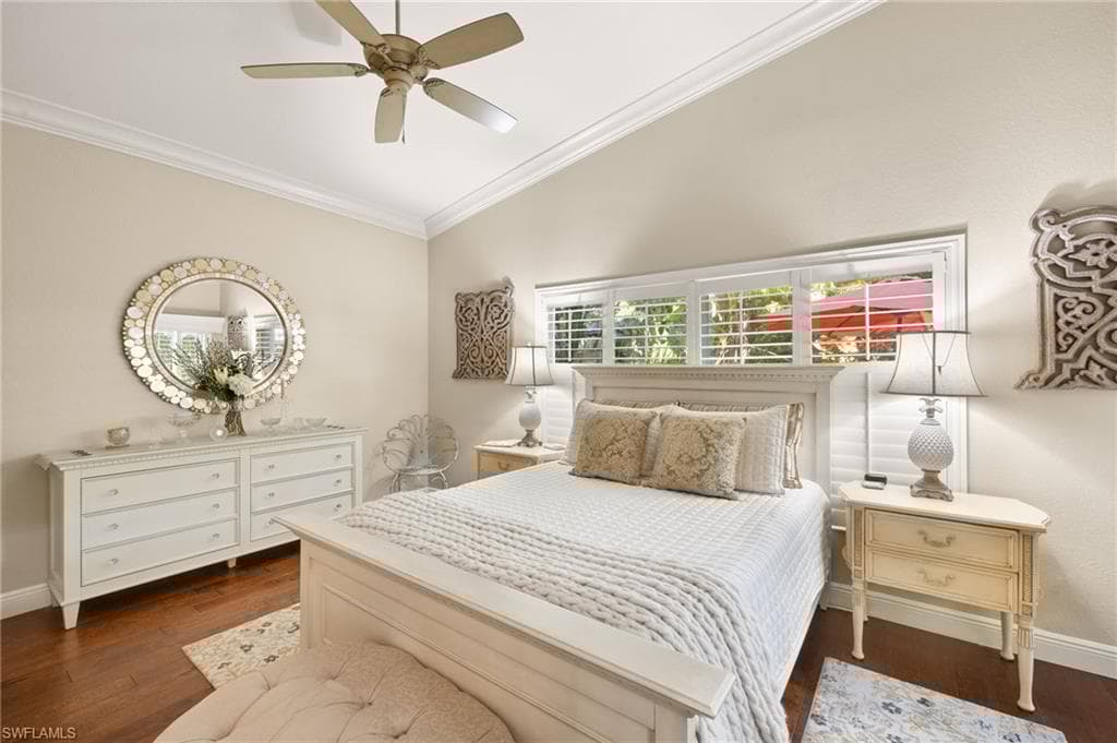 207 Glen Eagle Cir, Naples, FL 34104-12