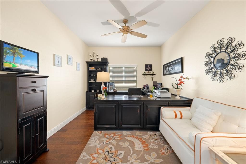 207 Glen Eagle Cir, Naples, FL 34104-18
