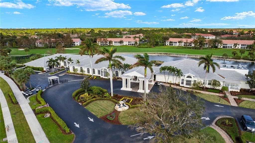 207 Glen Eagle Cir, Naples, FL 34104-35