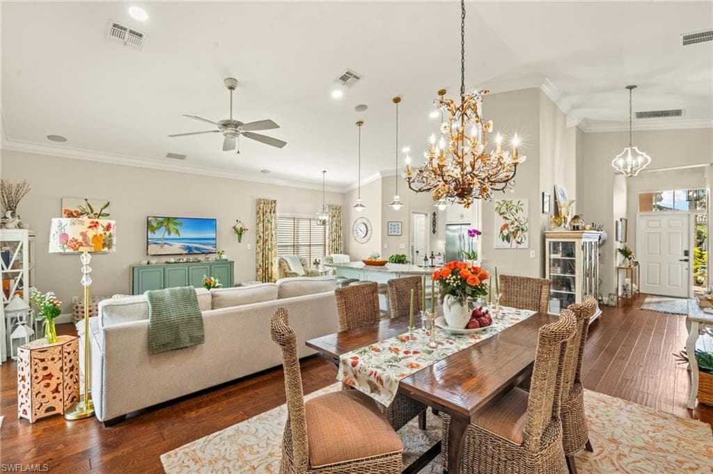 207 Glen Eagle Cir, Naples, FL 34104-6