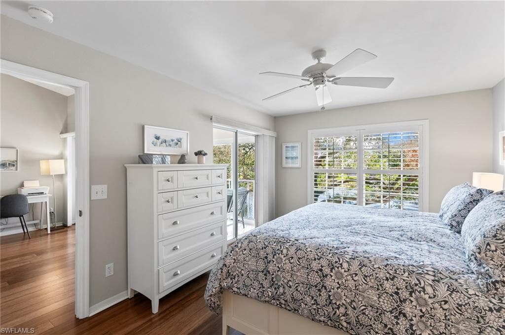 760 Wiggins Lake Dr 202, Naples, FL 34110-10