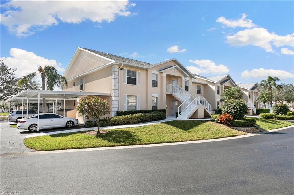 760 Wiggins Lake Dr 202, Naples, FL 34110-16