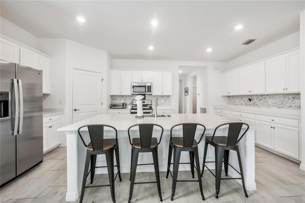 2446 Orchard St, Naples, FL 34120-12