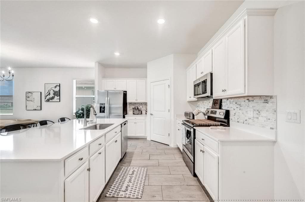2446 Orchard St, Naples, FL 34120-15
