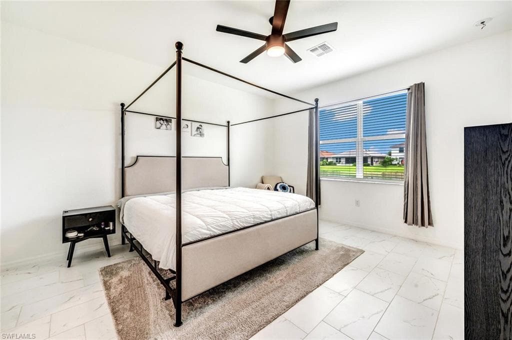2446 Orchard St, Naples, FL 34120-17