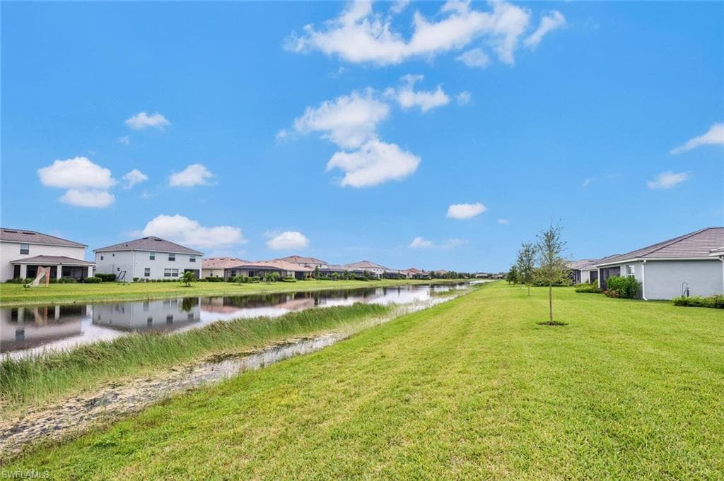 2446 Orchard St, Naples, FL 34120-33