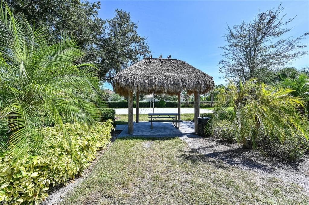 2446 Orchard St, Naples, FL 34120-39
