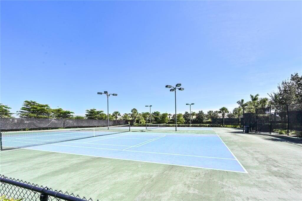 2446 Orchard St, Naples, FL 34120-41