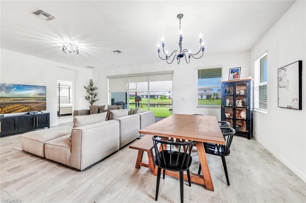 2446 Orchard St, Naples, FL 34120-4