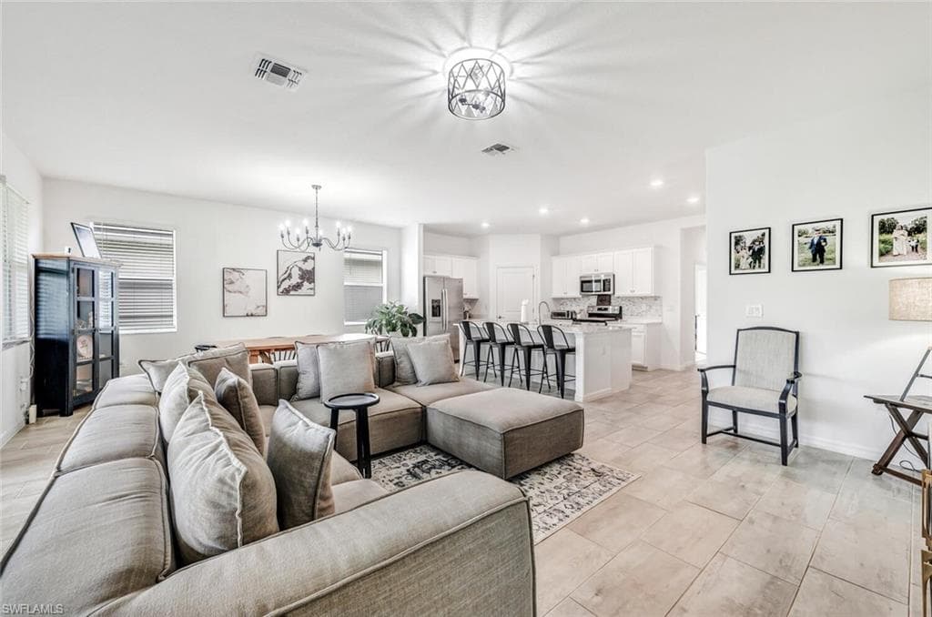 2446 Orchard St, Naples, FL 34120-8